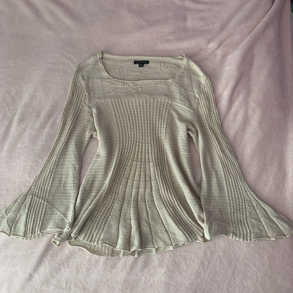 flowey creme flare sleeve top - Picture 2 of 5